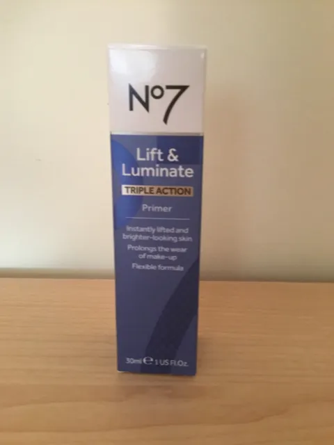 Primer de triple acción No7 Lift & Luminate 30 ml totalmente nuevo y en caja