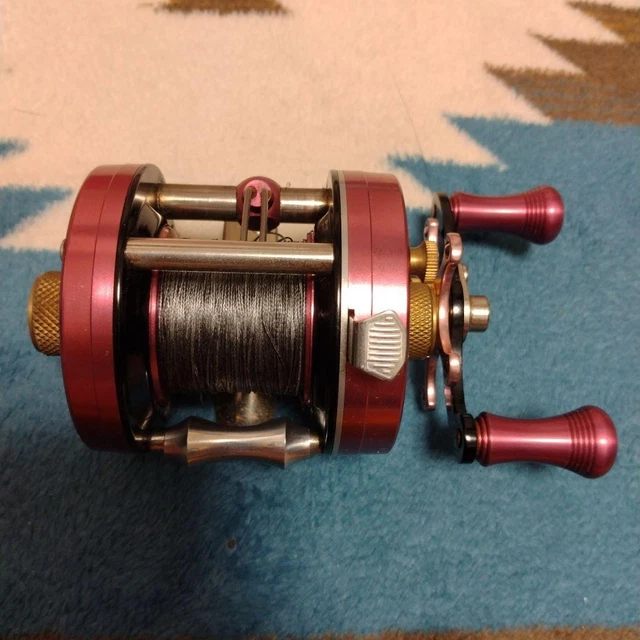 LIMITED EDITION ISUZU Kogyo Bc610-La Bait Reel Vintage Rare