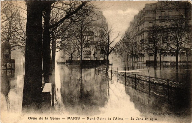 CPA Crue de la Seine PARIS Rond-Point de l'Alma (562019)