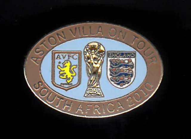 ASTON VILLA South Africa 2010 - Football Pin Badge