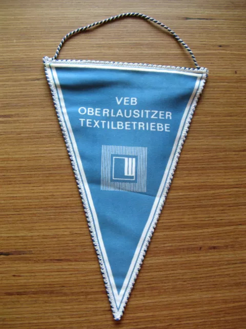 Ddr - Wimpel - Qualitätsarbeiter - Veb - Oberlausitzer Textilbetriebe