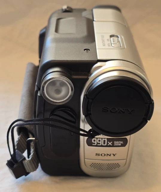 SONY HANDYCAM CCD-TRV80 Hi8 Video8 Handheld Camcorder Body NTSC