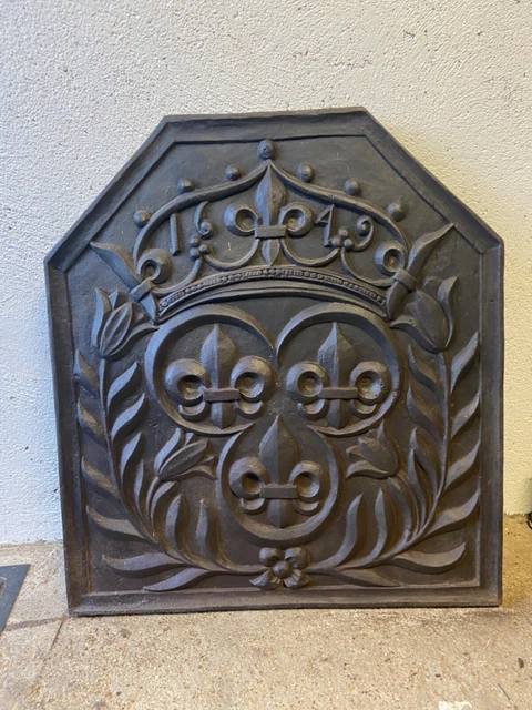 Plaque de cheminée française Louis XIV du 17ème - 18ème siècle 'Fleurs Plaque de cheminée française Louis XIV du 17ème - 18ème siècle 'Fleurs