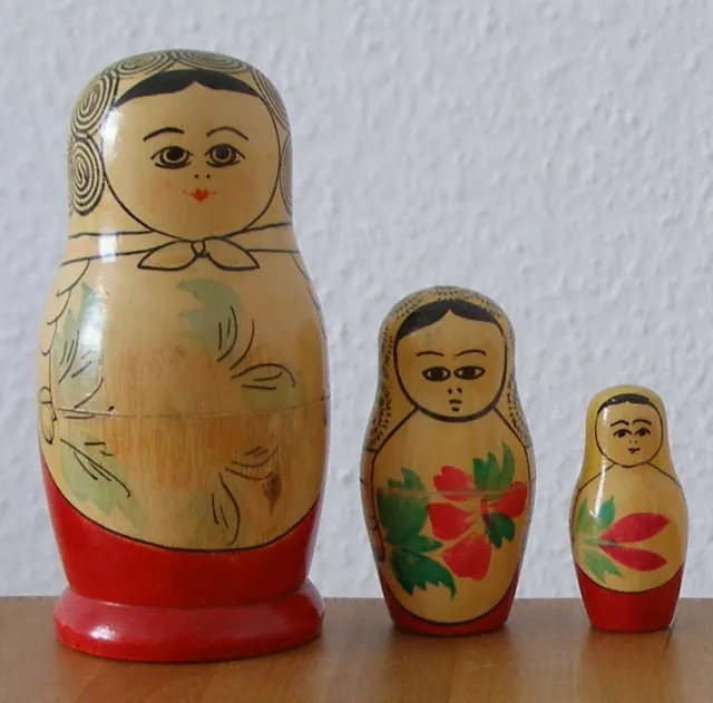 Russische Matroschka, Babuschka, Vintage-Matrjoschka! 3 Holz-Puppen!MADE IN USSR