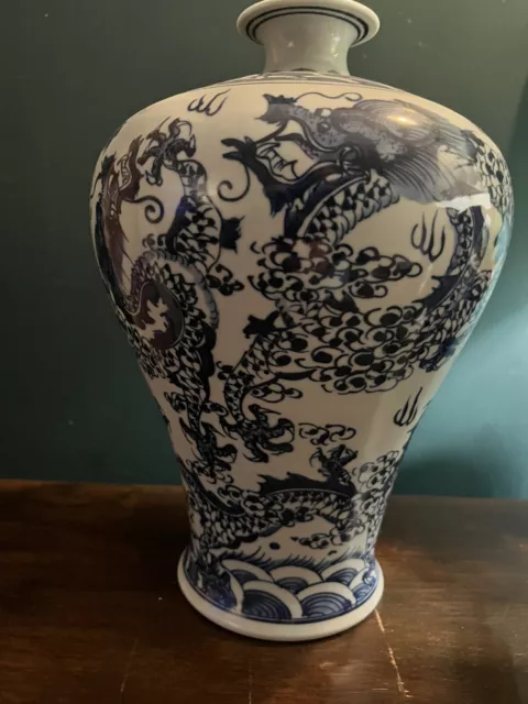LARGE CHINESE BLUE AND WHITE PORCELAIN BALUSTER Vase Dragon Chasing Pearl 2