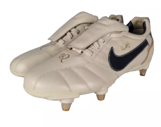 Rare Nike Tiempo 2007 Ronaldinho SG Football Boots size Uk6 EU40 315364-247