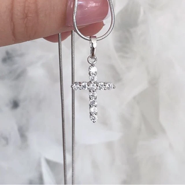 Ciondolo a croce con diamante rotondo creato in laboratorio da 1 carato totale con catena regolabile in oro bianco 14 carati, DE, VS1
