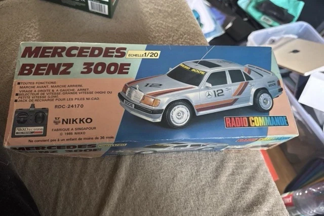Voiture collection Nikko Mercedes Benz 300E Échelle 1/20 Radio Commande