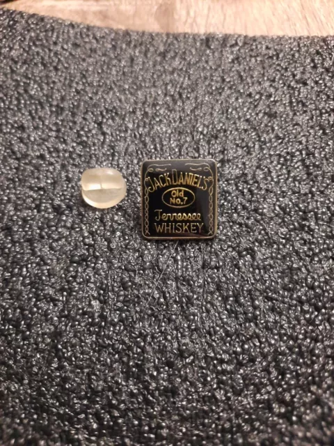 Pin's Jack Daniel's old no 7 whiskey drink tennessee alcool alcohol - Pins avr23