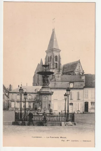CLERMONT - Oise - CPA 60 - la fontaine Massé et l' église