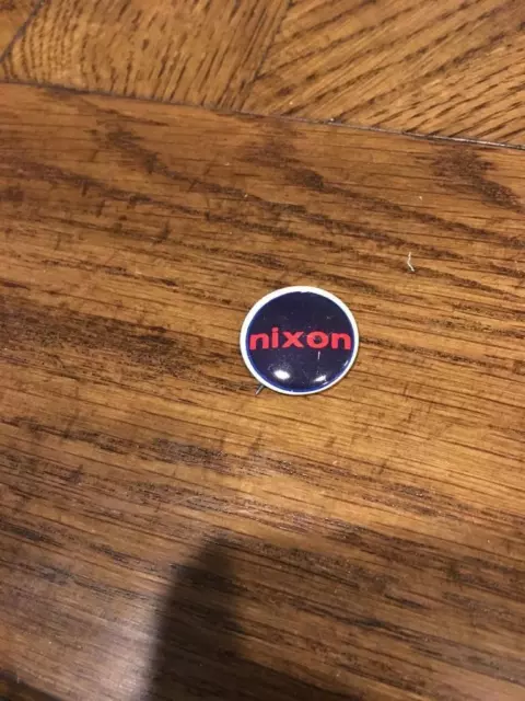 Vintage pin! NIXON Richard M. Dick Nixon - 1968 Presidential Campaign Button