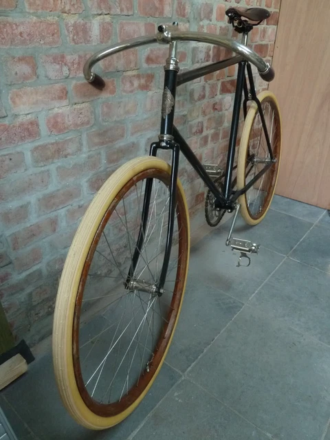 vélo ancien dérailleur A FOURCHETTE 1930 , old bike; bici