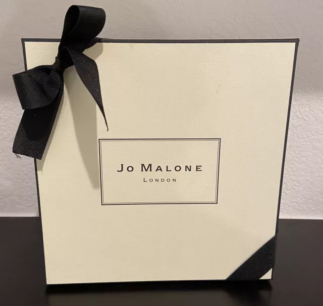 Jo Malone London Gift Box + Ribbon + Wrapping paper 8 1/4” x 8 1/4” x 3 1/2”