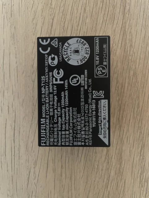 Batteria fotocamera Fuji NP T 125 - inutilizzata in IMBALLO ORIGINALE con fattura giugno 2023