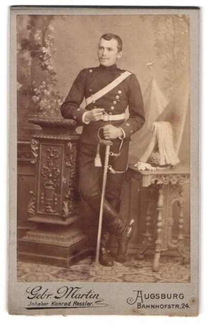 Fotografie Gebr. Martin, Augsburg, Bahnhofstr. 24, bayrischer Soldat in Uniform
