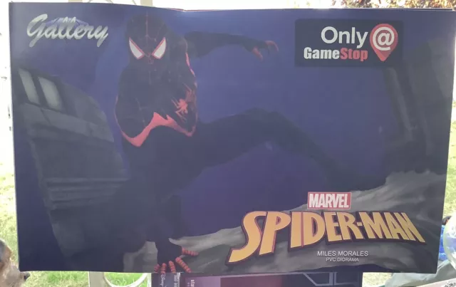 Marvel Gallery Diorama Spider-Man Miles Morales PVC Diorama