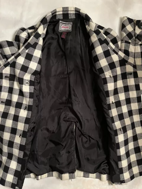 Buffalo plaid coat.   Womens Medium.  Brand Is Forever21. Black & white Plaid 3