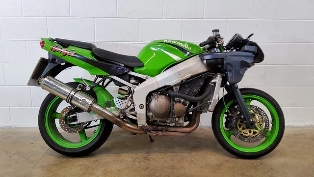 Lot68503-1998-Kawasaki-Ninja-