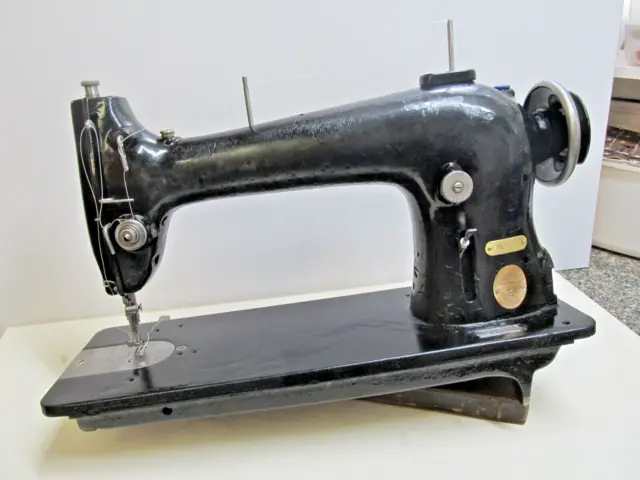 Industrial Sewing Machine Singer 96 K 41 Leather Denim Upholstery Dressmaking