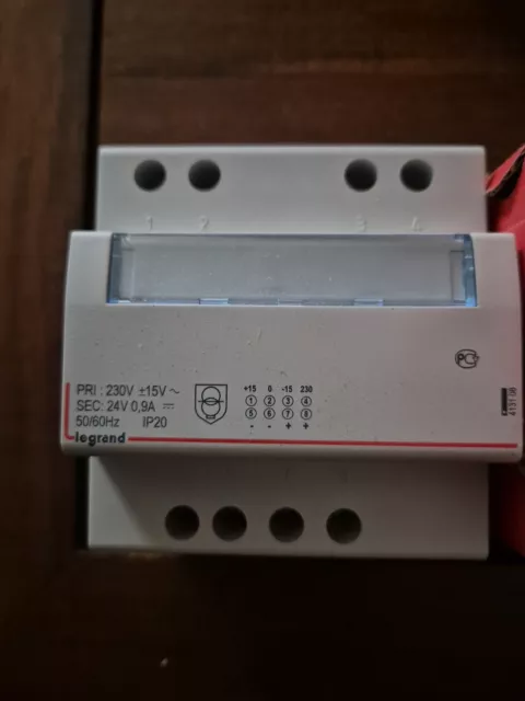 Alimentation modulaire Redressée Et Filtrée 24v Legrand 413108