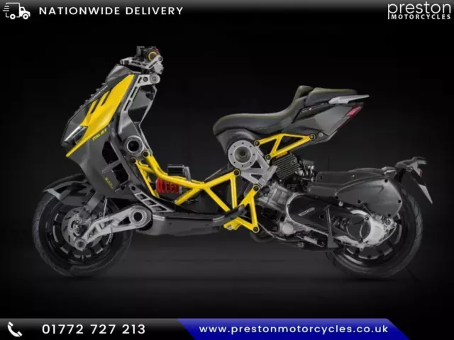 ItalJet Dragster 200cc  Naked Sports Automatic Scooter Special Offer