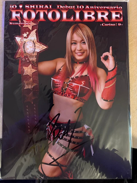 FOTOLIBRE Io Shirai & Mayu Iwatani IO SHIRAI MAYU Iwatani