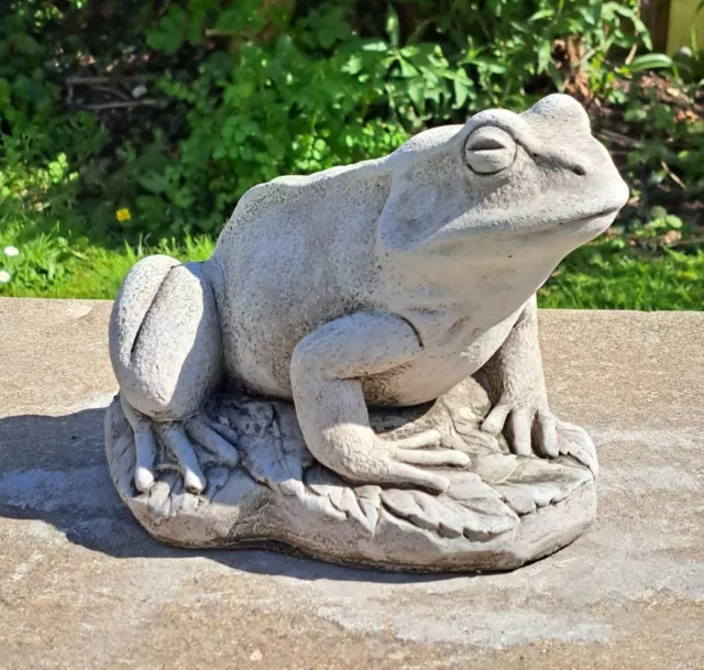 Stone Frog Statue Frog Ornament Pond Ornament Garden Statue