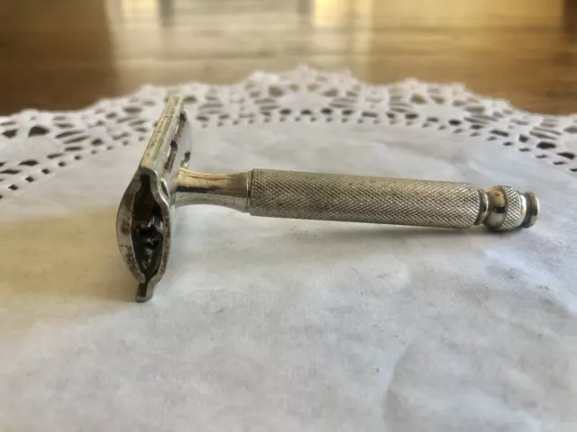 Vintage Gillette Ball End Tech Safety Razor
