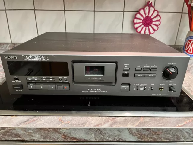 Sony PCM-R300 HighEnd-DAT-Recorder schwarz, super Zustand