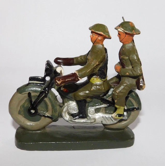 FIGURINES - DIFFERENTES MARQUES - Ensemble comprenant une CINQUANTAINE