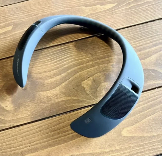 Bose SoundWear Companion Portable Bluetooth Wearable Neck Speaker Black Color