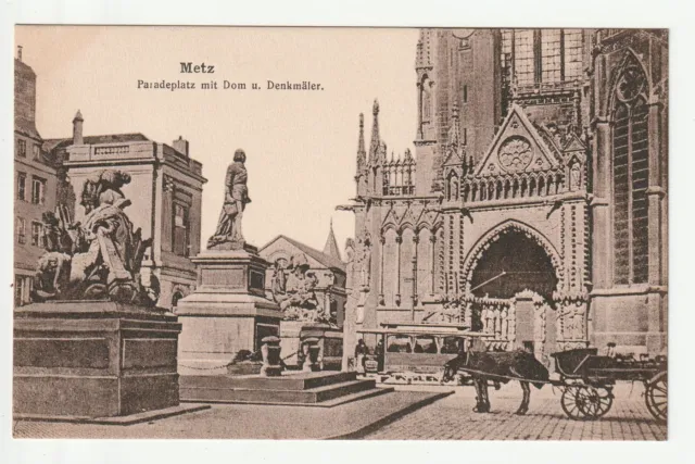 METZ  - Moselle - CPA 57 - La Cathedrale - vue 5 - tramway