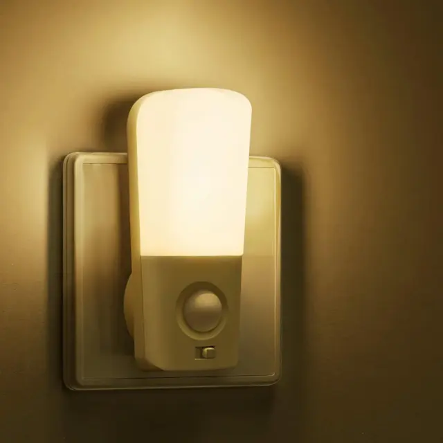 LOHAS Luce Notturna a LED Con Sensore Di Movimento, Confezione Da 1, Presa Nottu