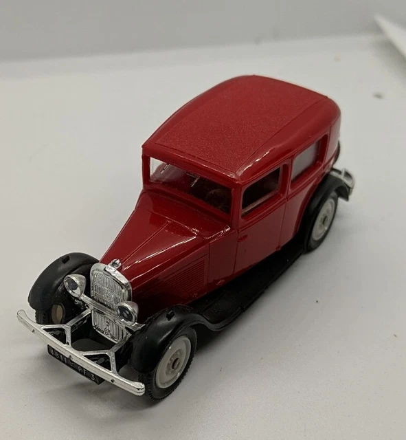 Peugeot J7 Norev Serie Plastigam En Boite Made in France Echelle 1/43