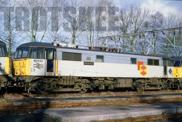 35MM SLIDE BR British Rail Electric Loco 86632 Class 86 1994 Crewe