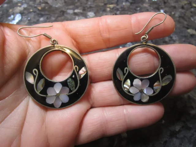 Vintage Silver tone Dangle Earrings Black Enamel Abalone flower Inlay Mexico