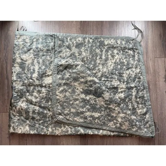 Digital Camo Military Poncho Liner Blanket Woobie Wet Weather CLEAN