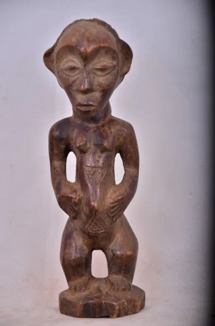 African Tribal Art,amaizing old chokwe statue from DRC.