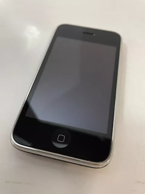 Apple iPhone 3GS - 16GB - Black A1303 (GSM)