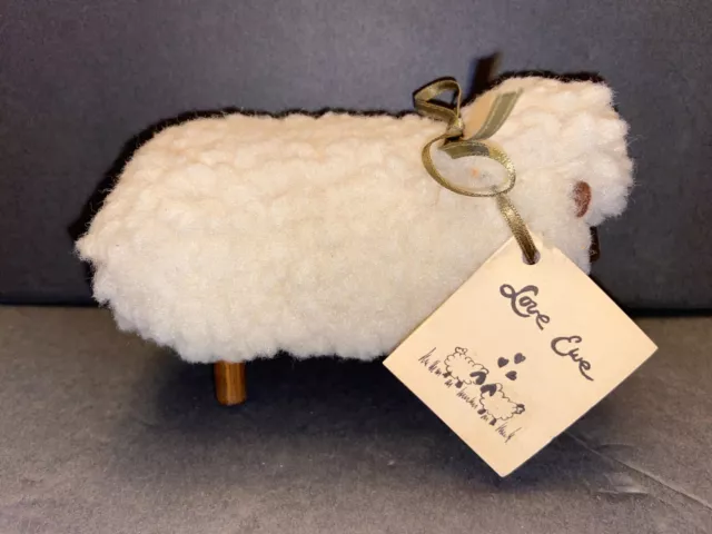 Mr. Pete's Pedigrees Love Ewe With Tag 5" x 3"