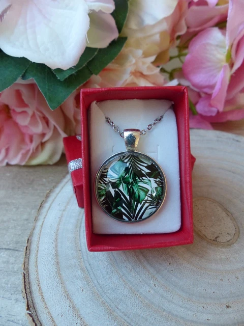 Collier Femme Avec Pendentif Fleurs Roses - Chaîne 50 Cm, Résine Et Alliage, Neuf Avec étiquettes