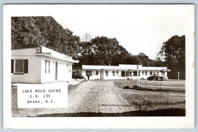 1950's RPPC DEANS NEW JERSEY*NJ*LAKE WOOD MOTOR COURT MOTEL COTTAGES US RT 130