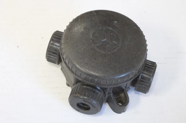 Scatola Di Giunzione KOPP AP-FR | IP54 Per Ambienti Umidi | 86x44x40mm | 6 Inserti | Montaggio A Parete/Soffitto