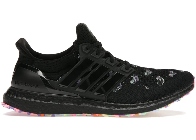 black shoes ultra boost