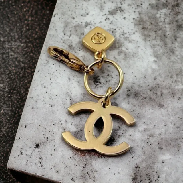 CHANEL BEAUTY 2023 COLLECTIBLE GOLD PLATED CHARMS WITH CLASP/HTF