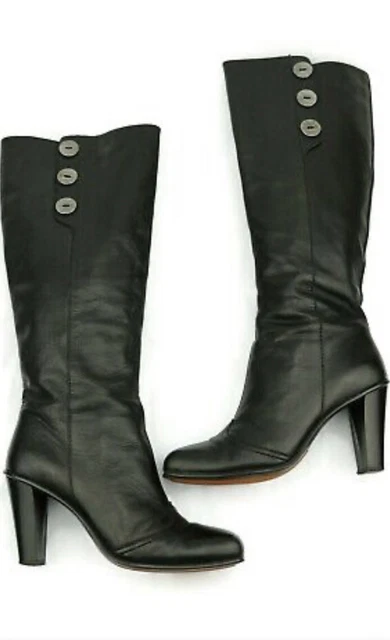 YOU By Crocs Leather boots Women’s Size 8m.