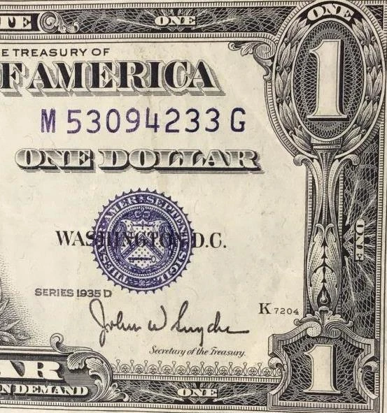 1935D $1 Blue SILVER Certificate Choice VF! Crispy! X4233 Old US Paper Currency