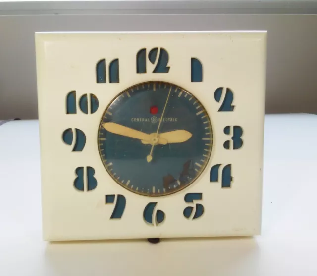 Mid Century 50's Vintage GENERAL ELECTRIC Kitchen Clock Model LK-15 RARE - READ