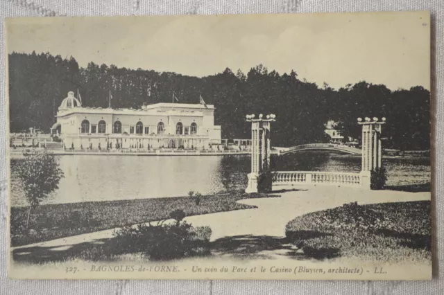 CPA ""BAGNOLES DE L'ORNE - A corner of the Park and the Casino