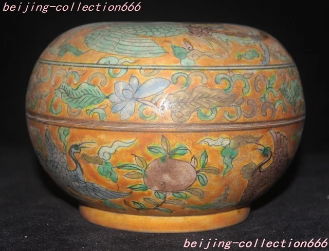 5.8" Chinese Wucai Yellow glaze animal Crane Phoenix bird Shou Tao box pot jar